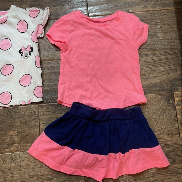Bundle of infant girl tees/skirts/dresses - Picture 9 of 9